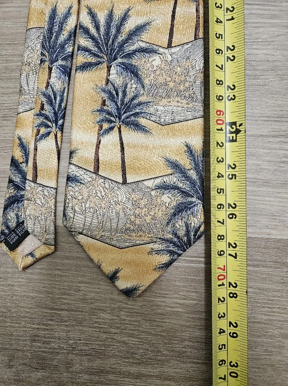 Tropical Americana Vintage 100% Silk Palm Tree Yellow Blue Neck Tie